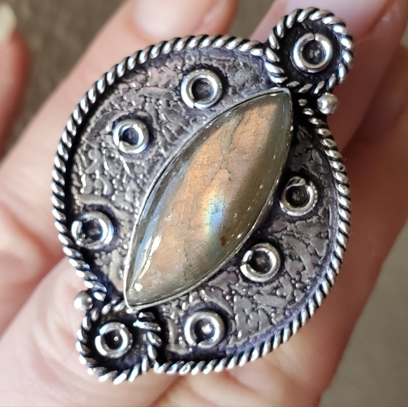 Handmade Jewelry - New Labradorite 925 Silver Ring.